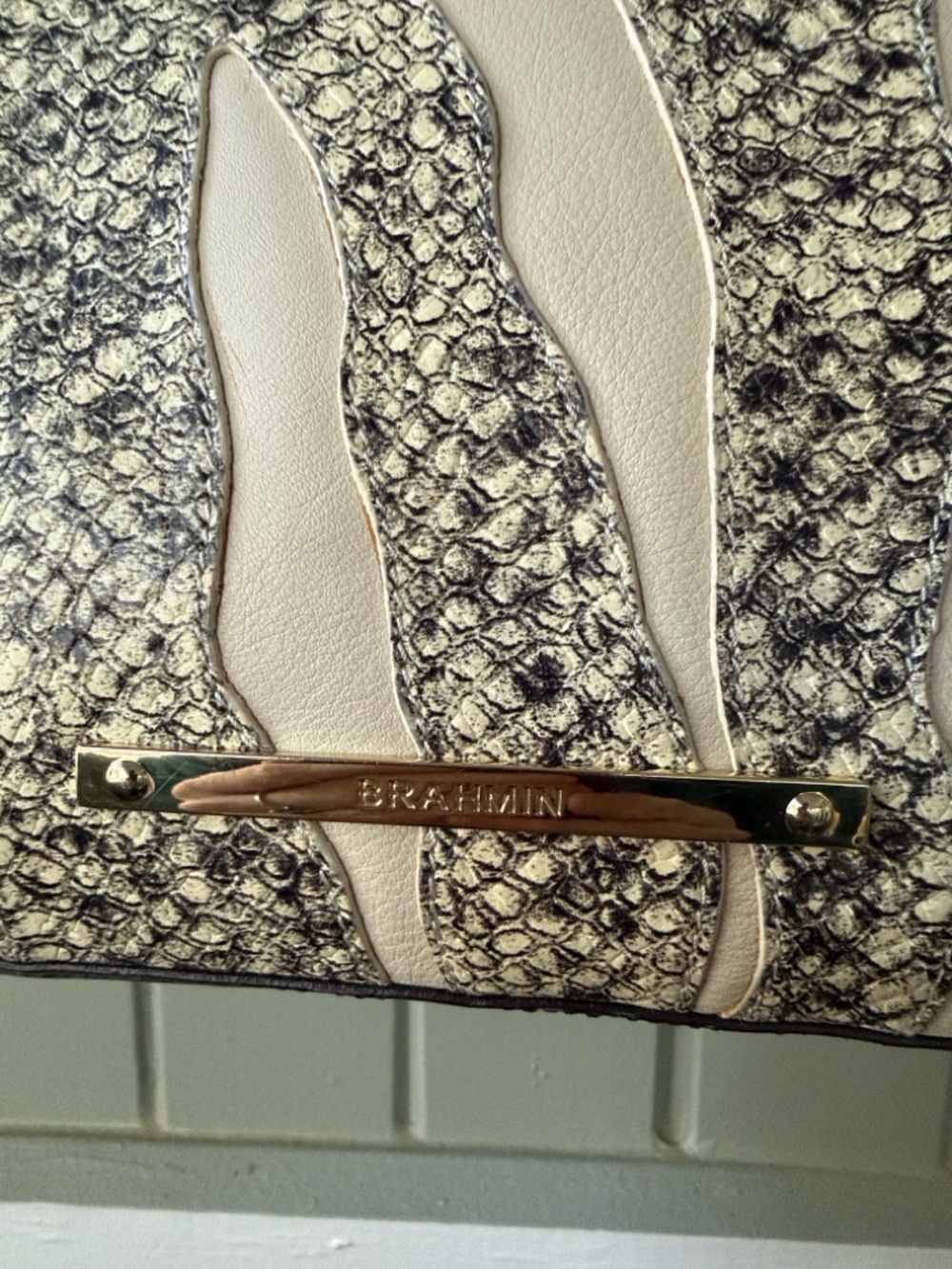 ✨ BRAHMIN Medium Asher Tote Bag Creme Solmar Grey Black Snake Python Leather✨ - Picture 9 of 11
